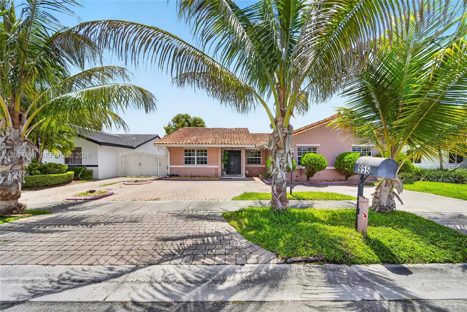 955 NW 128th Ct, Miami, FL 33182 — zdjęcie 2