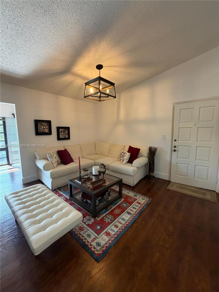 4944 NW 102nd Ave # 204-3, Doral, FL 33178 — zdjęcie 2