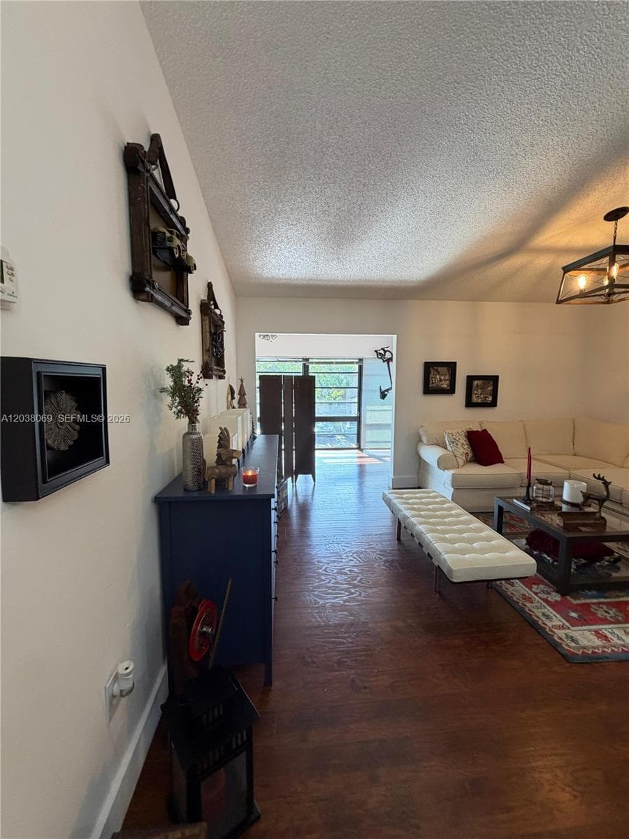 4944 NW 102nd Ave # 204-3, Doral, FL 33178 — zdjęcie 3