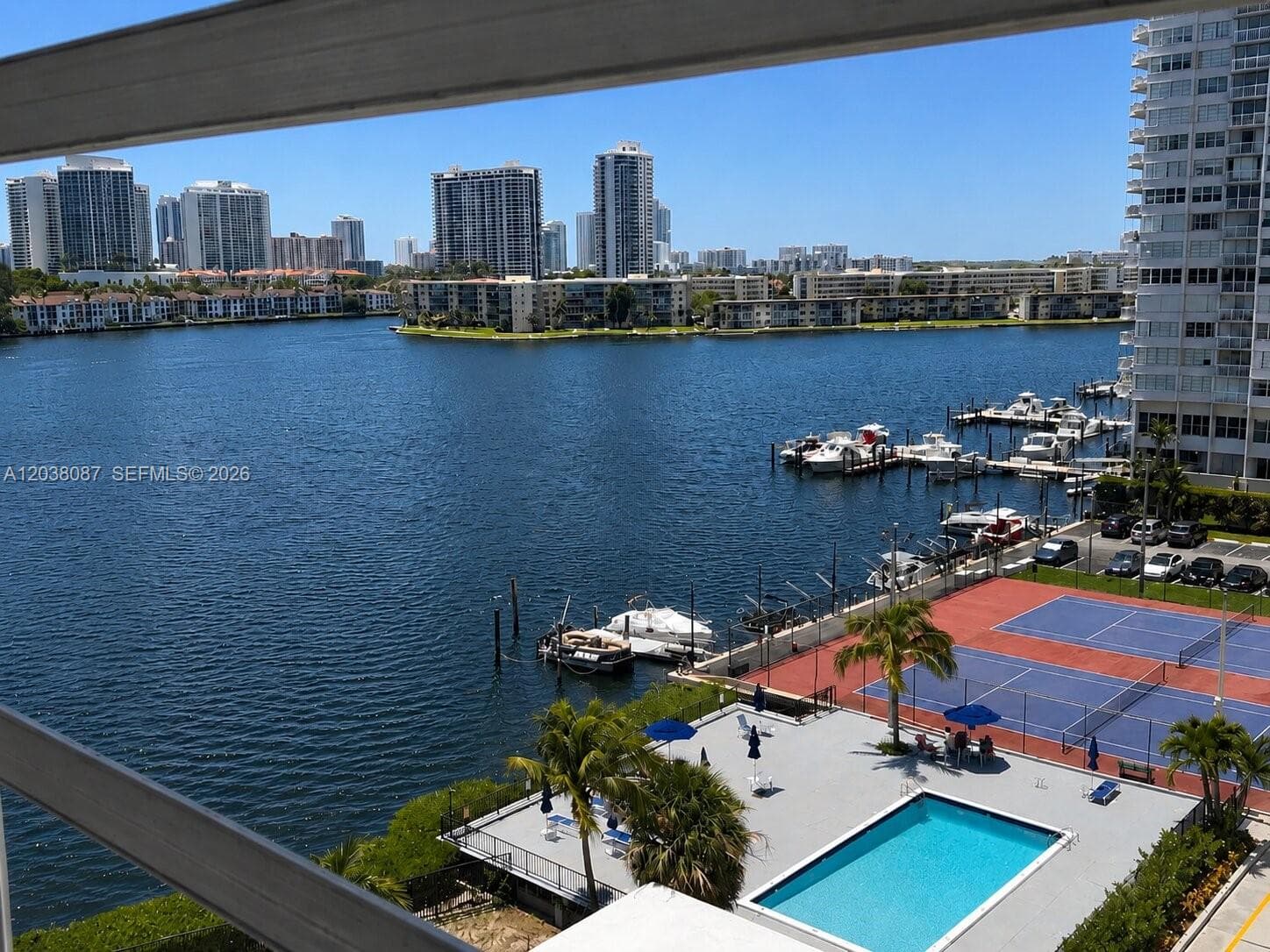 2780 NE 183rd St # 810, Aventura, FL 33160 — zdjęcie 2