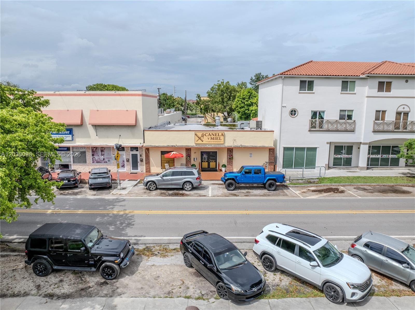 365 N Royal Poinciana Blvd, Miami Springs, FL 33166 — zdjęcie 2