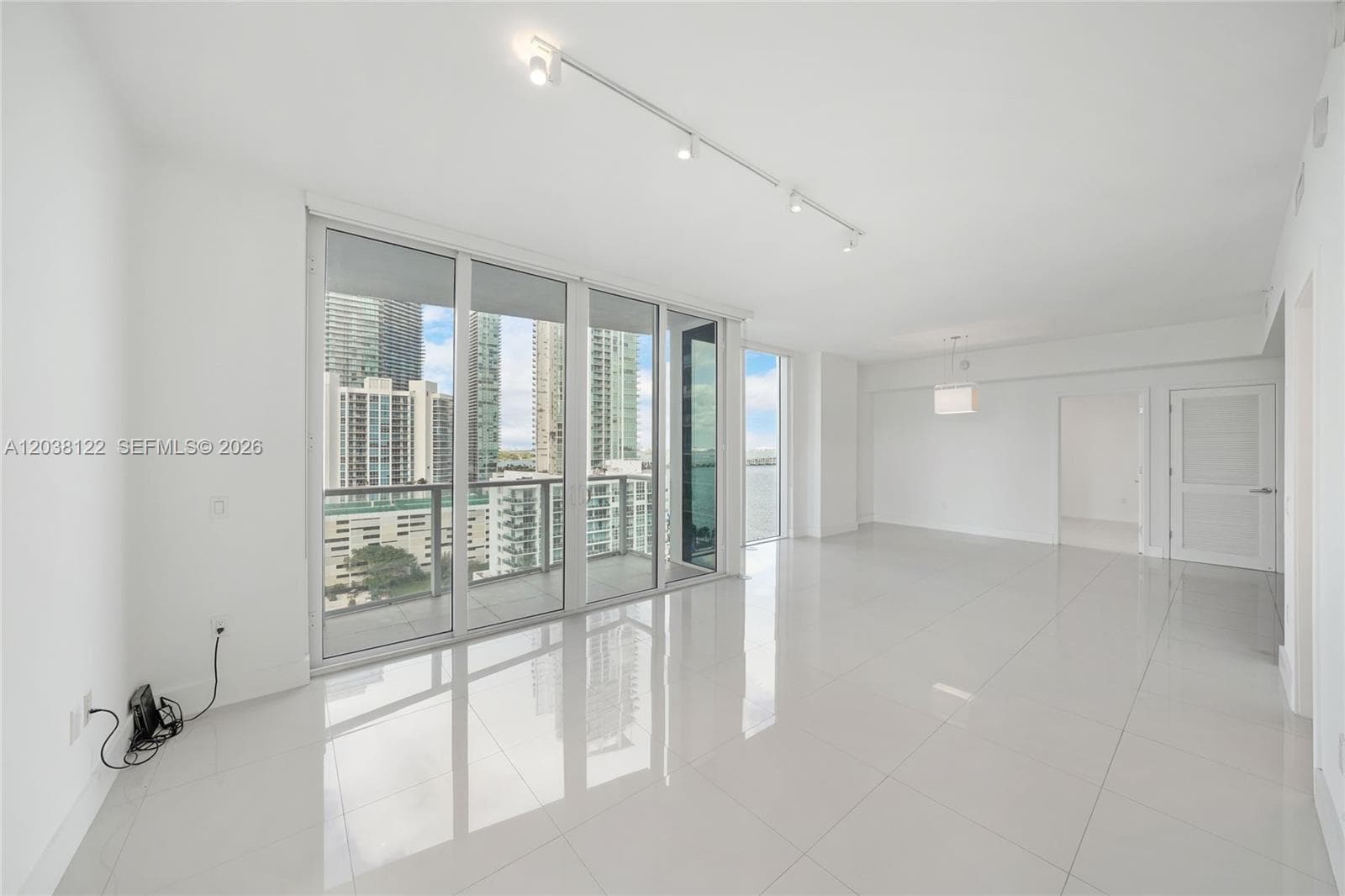 601 NE 27th St # 1501, Miami, FL 33137 — zdjęcie 4