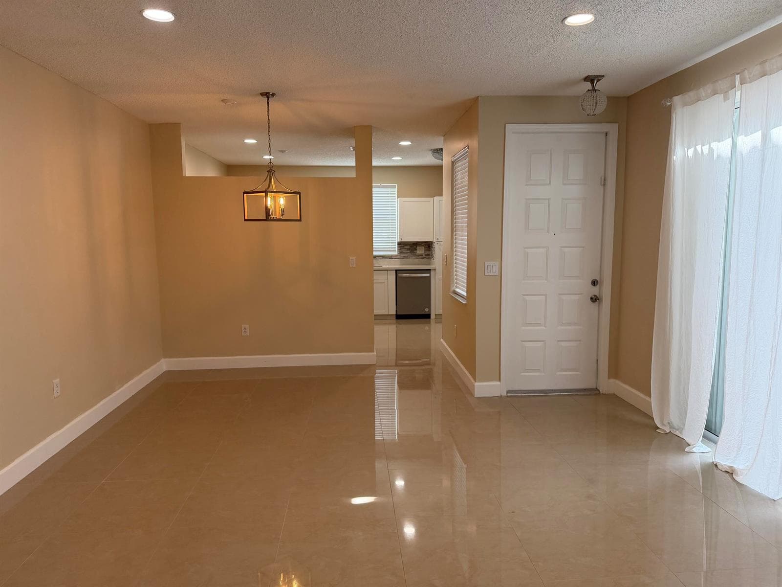 940 Doveplum Court, Hollywood, FL 33019 — zdjęcie 5