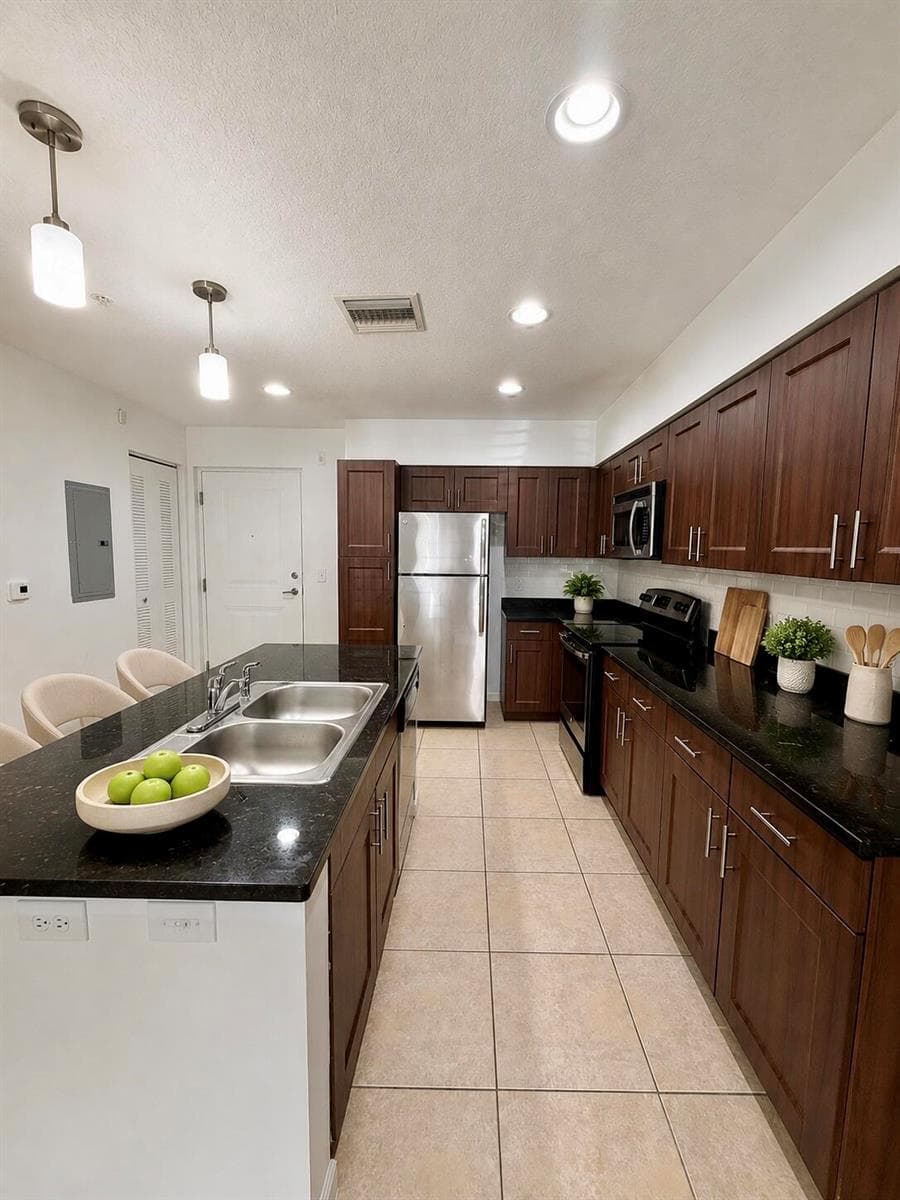 1590 Cameron Samuel Lane, West Palm Beach, FL 33401 — zdjęcie 3