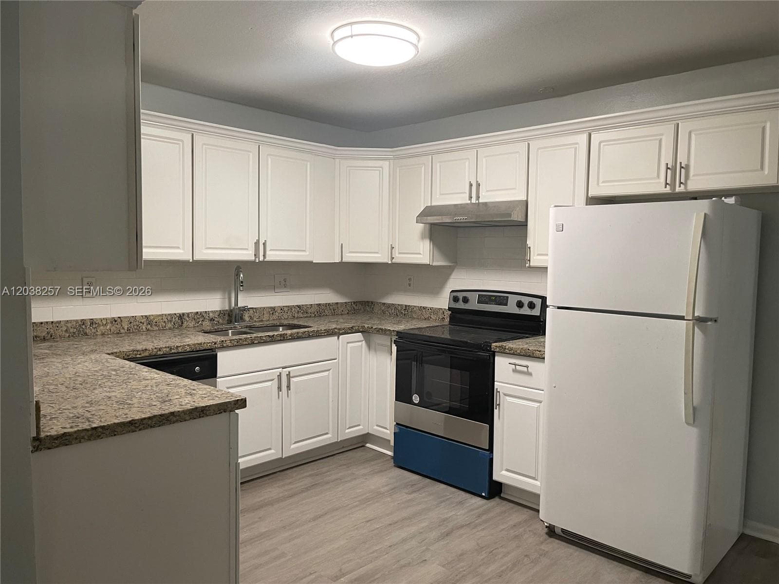 4102 NW 79th Ave # A, Coral Springs, FL 33065 — zdjęcie 4