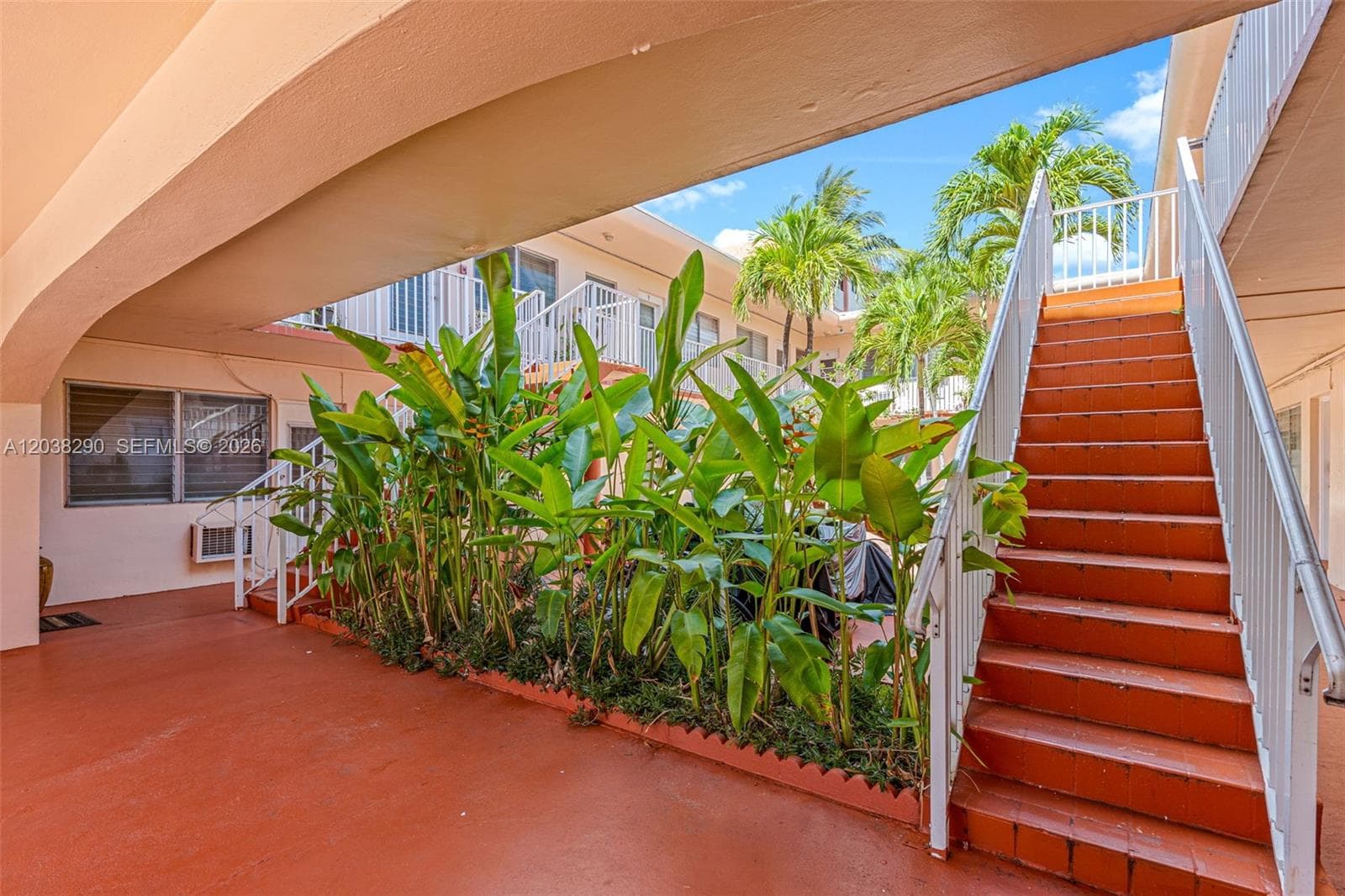 7840 Harding Ave # 3, Miami Beach, FL 33141 — zdjęcie 4