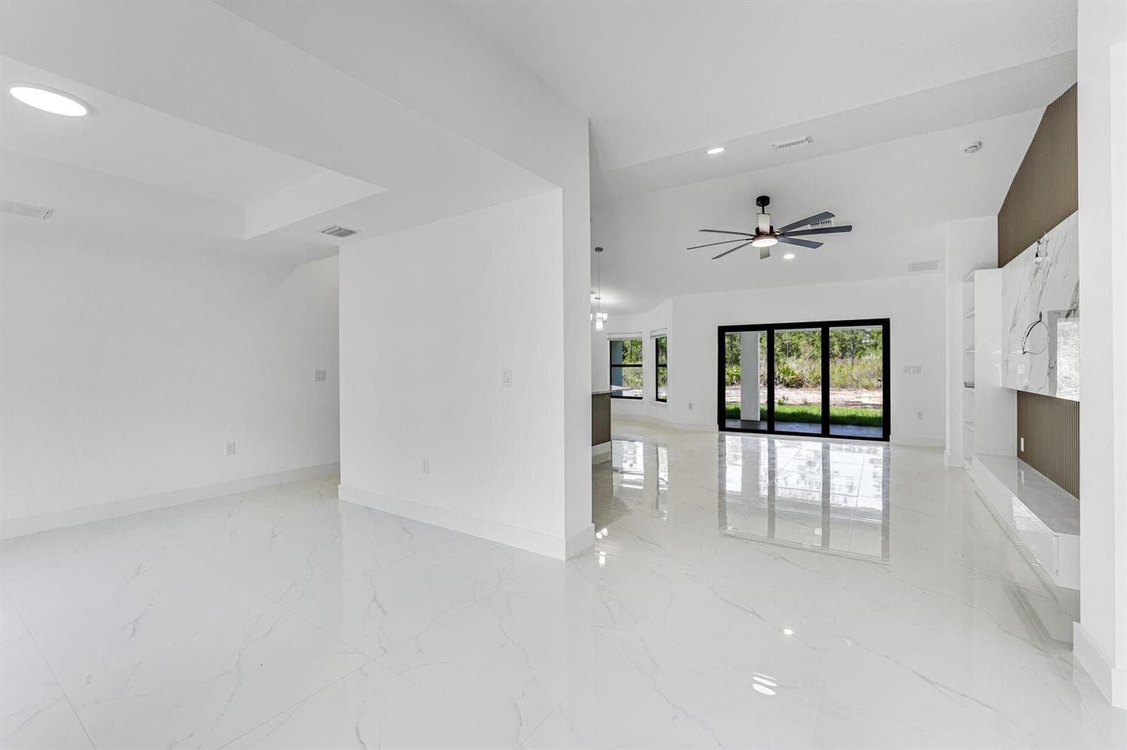 2702 50th Street SW, Lehigh Acres, FL 33976 — zdjęcie 3