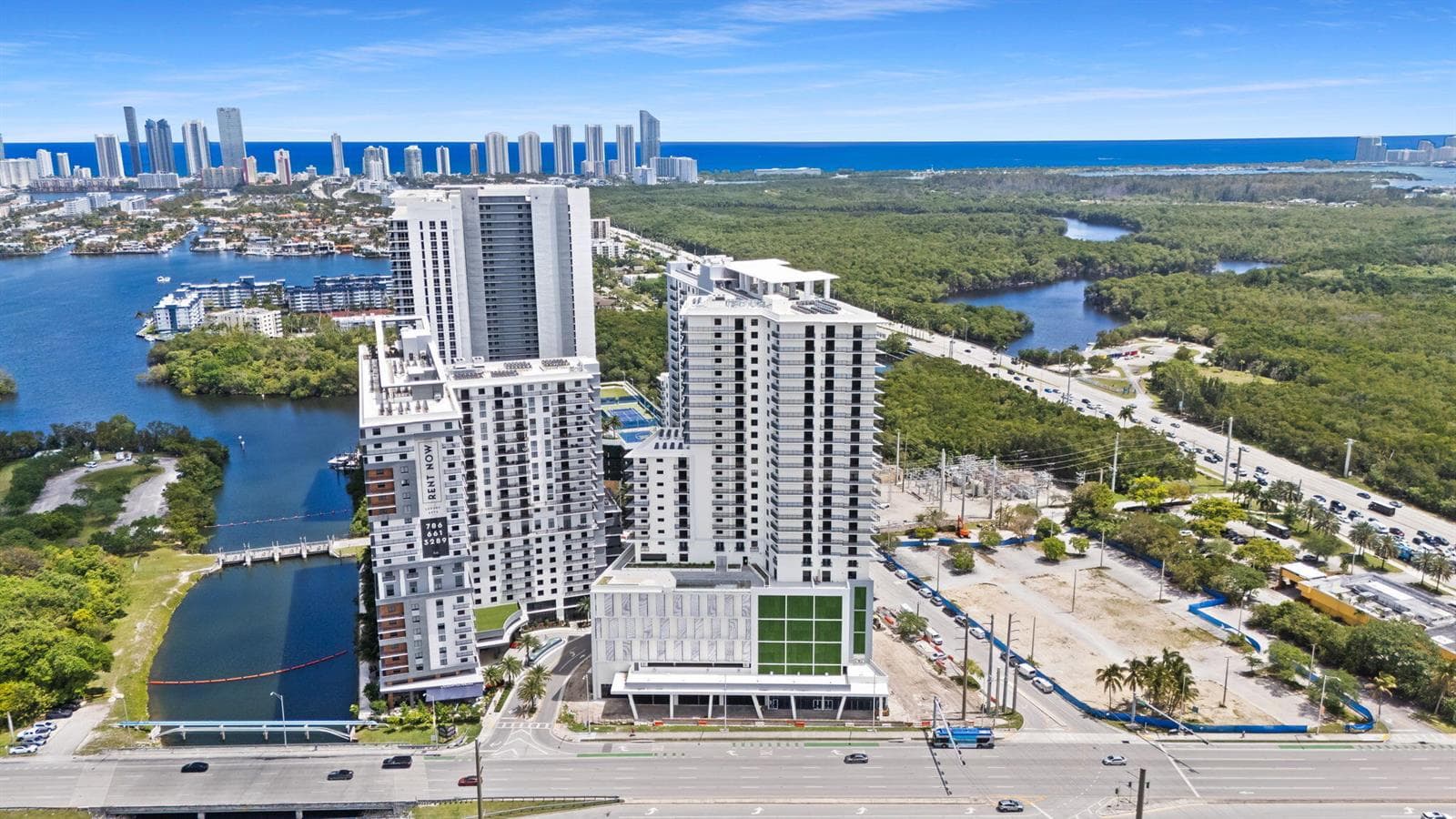 16375 Biscayne Boulevard, North Miami Beach, FL 33160 — zdjęcie 3