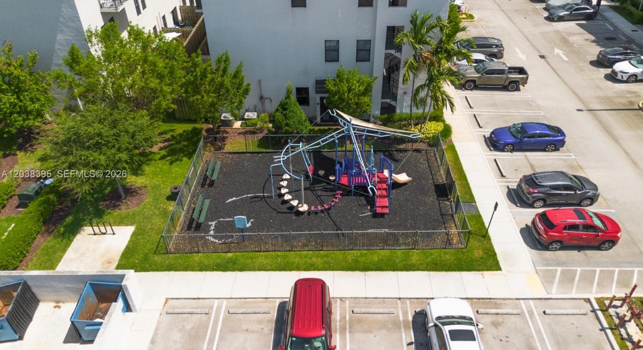 10443 NW 82nd St # 8, Doral, FL 33178 — zdjęcie 4