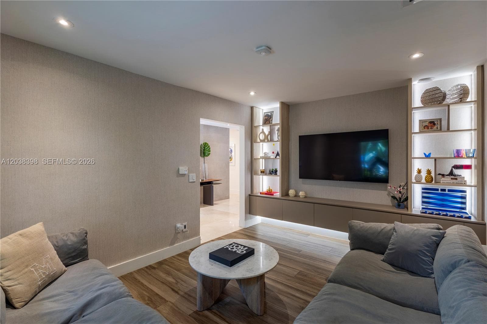 2021 NE 212th St, Miami, FL 33179 — zdjęcie 5