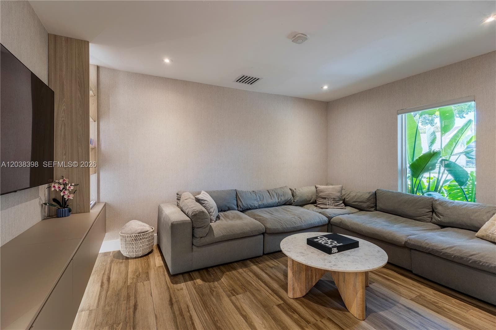 2021 NE 212th St, Miami, FL 33179 — zdjęcie 4