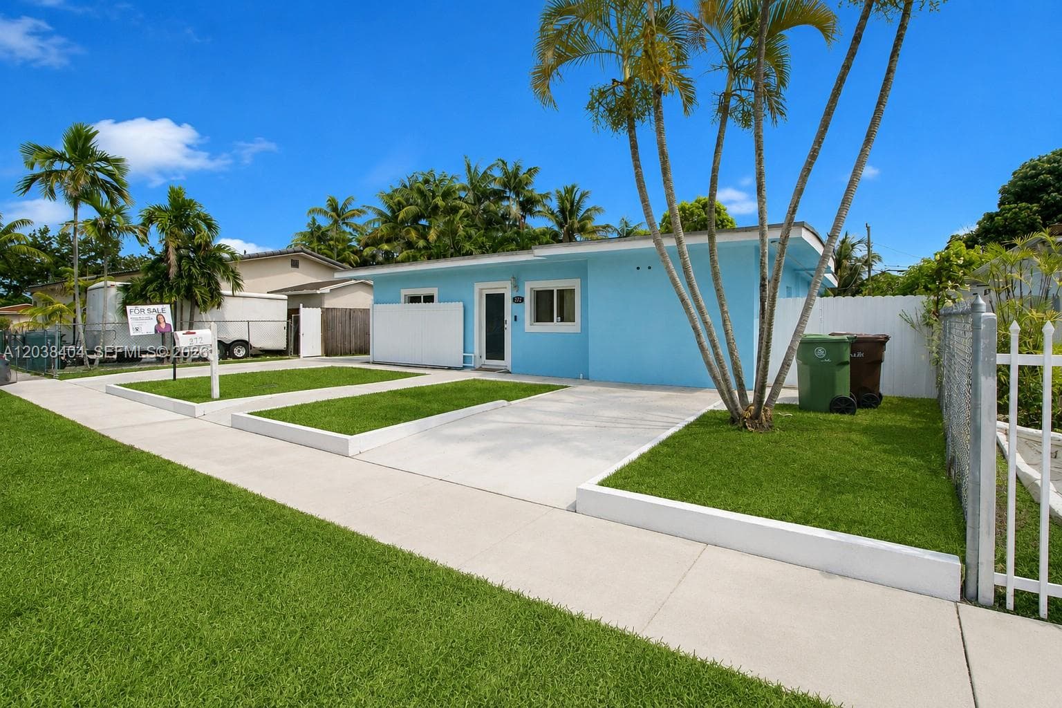 572 E 38th St, Hialeah, FL 33013 — zdjęcie 5