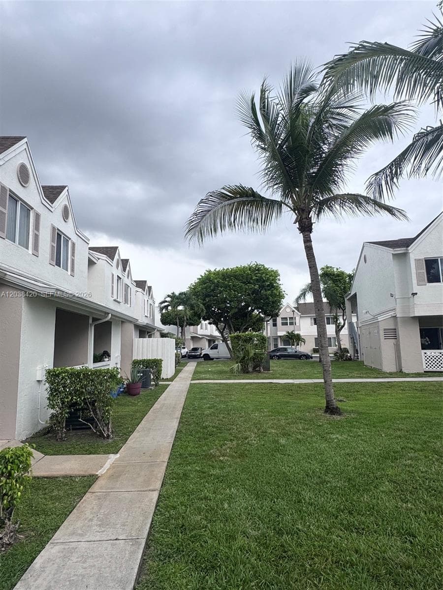 17425 NW 67th Pl # N-13, Hialeah, FL 33015 — zdjęcie 5