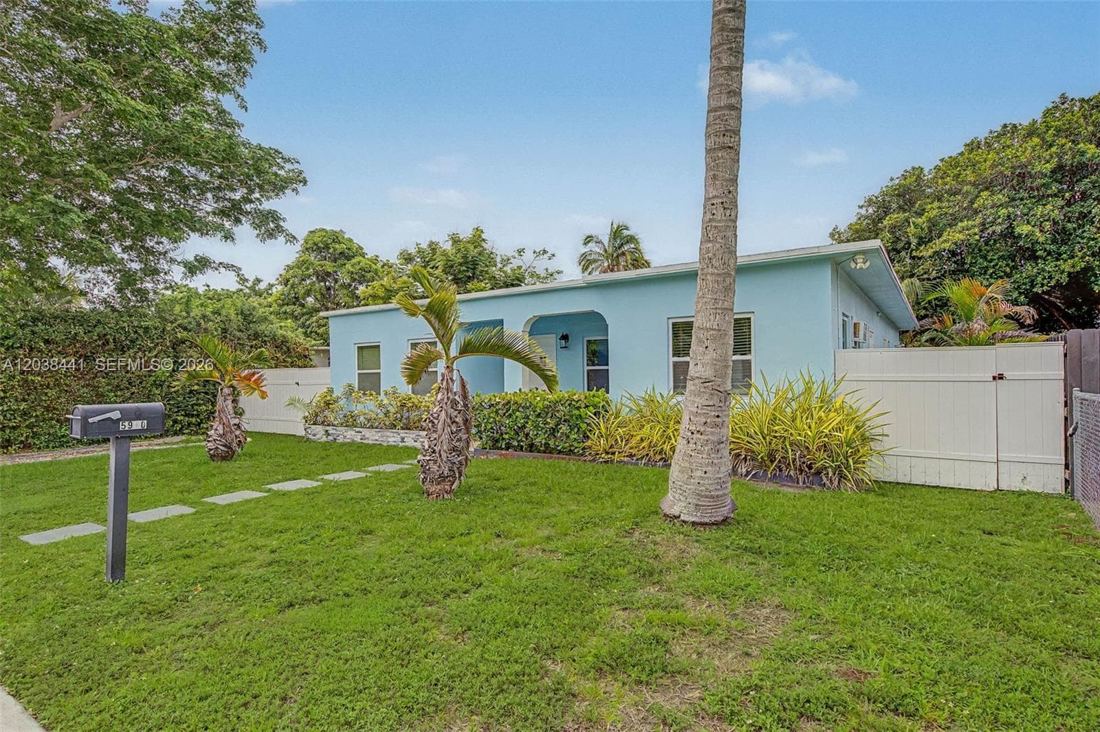 5910 SW 62nd Ter # 0, South Miami, FL 33143 — zdjęcie 2