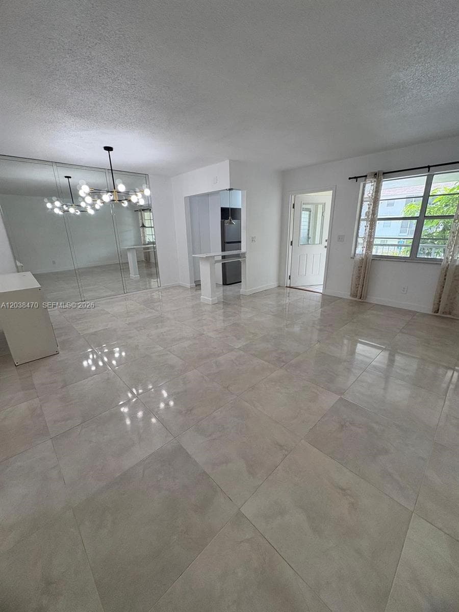 541 Blue Heron Dr # 215, Hallandale Beach, FL 33009 — zdjęcie 5