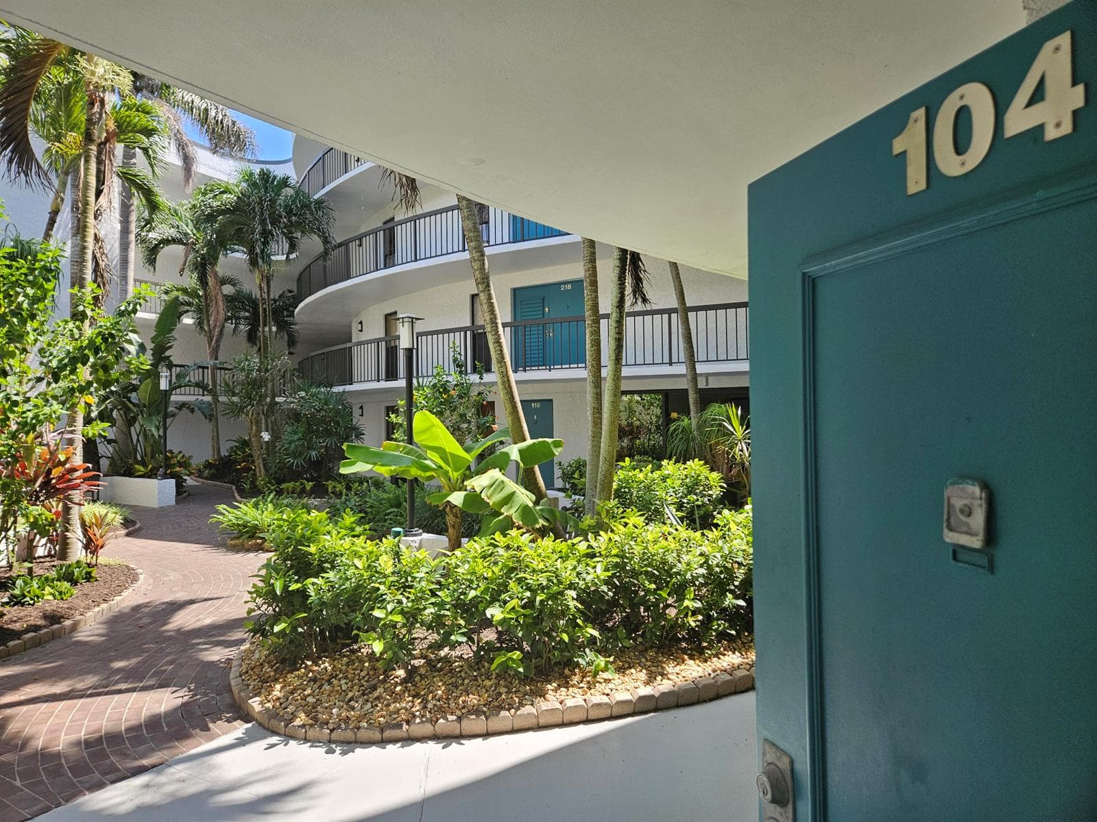 1357 NE Ocean # 104, Stuart, FL 34996 — zdjęcie 2