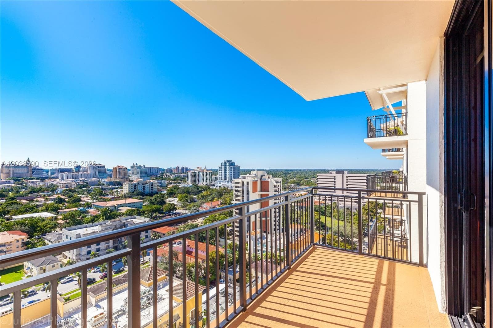 888 S Douglas Rd # 1608, Coral Gables, FL 33134 — zdjęcie 3