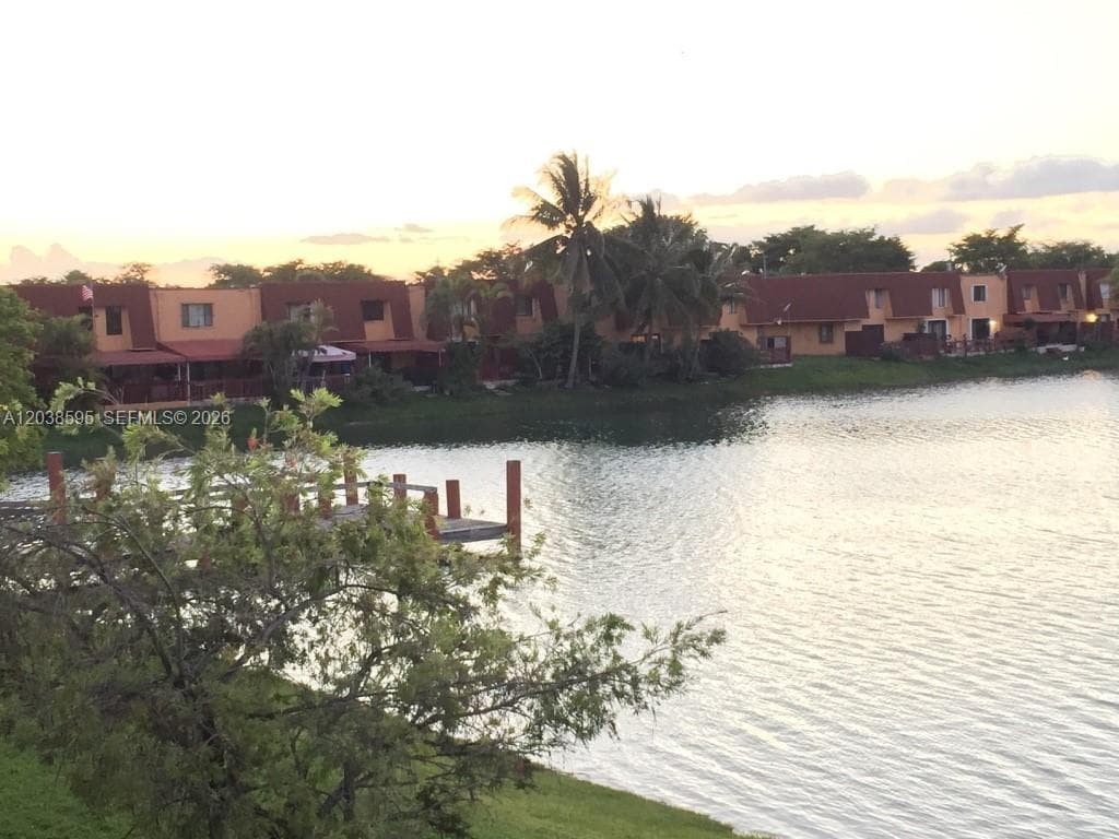 315 NW 109th Ave # 207, Miami, FL 33172 — zdjęcie 2