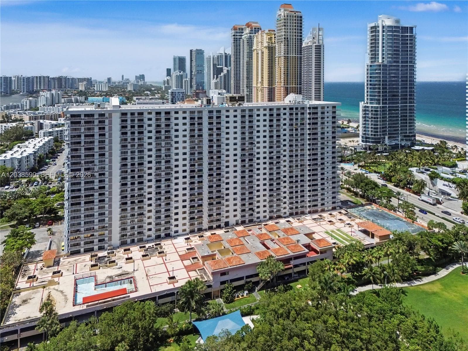 210 174th St # M18, Sunny Isles Beach, FL 33160 — zdjęcie 4