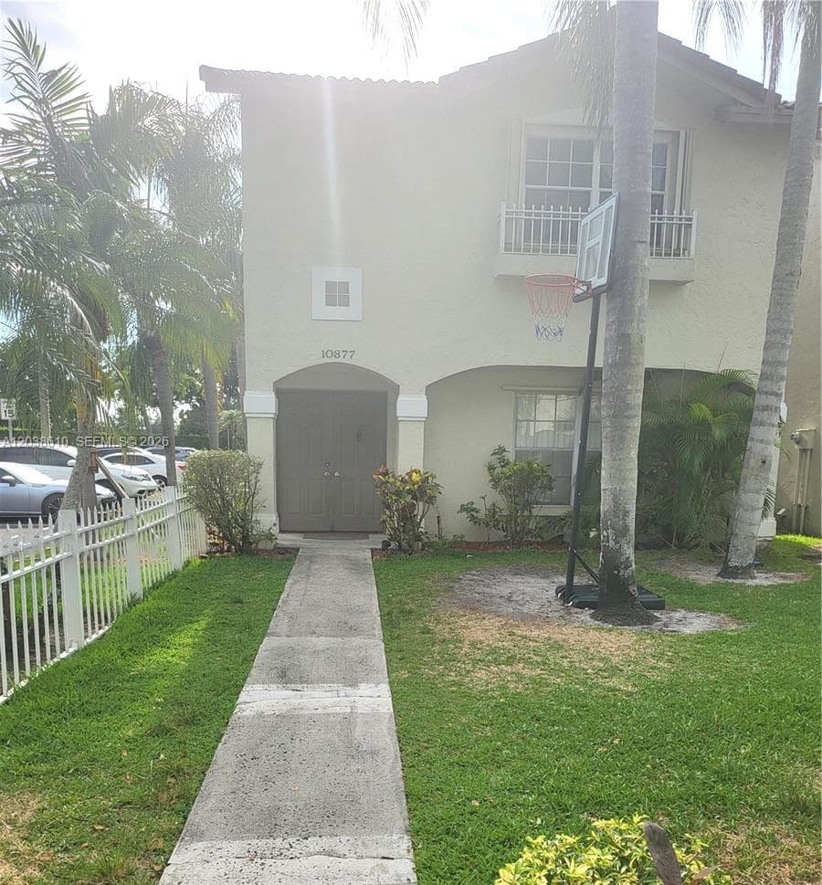 10877 NW 8th St, Pembroke Pines, FL 33026 — zdjęcie 2
