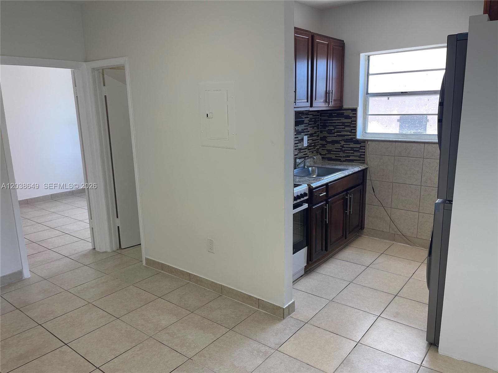 1043 NW 2nd St # 14, Miami, FL 33128 — zdjęcie 3