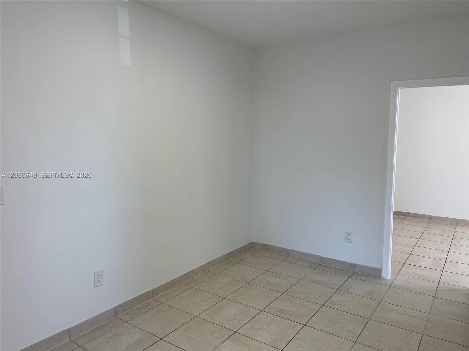 1043 NW 2nd St # 14, Miami, FL 33128 — zdjęcie 5