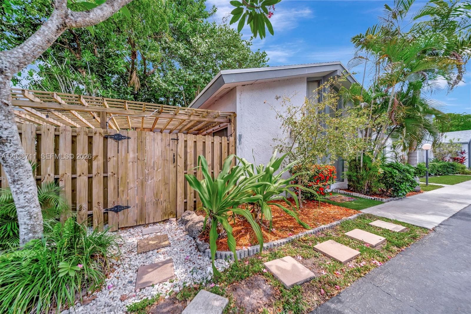7447 W Sunrise Blvd # 7447, Plantation, FL 33313 — zdjęcie 3