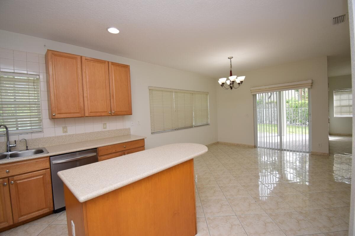 12693 NW 7th Street, Coral Springs, FL 33071 — zdjęcie 4