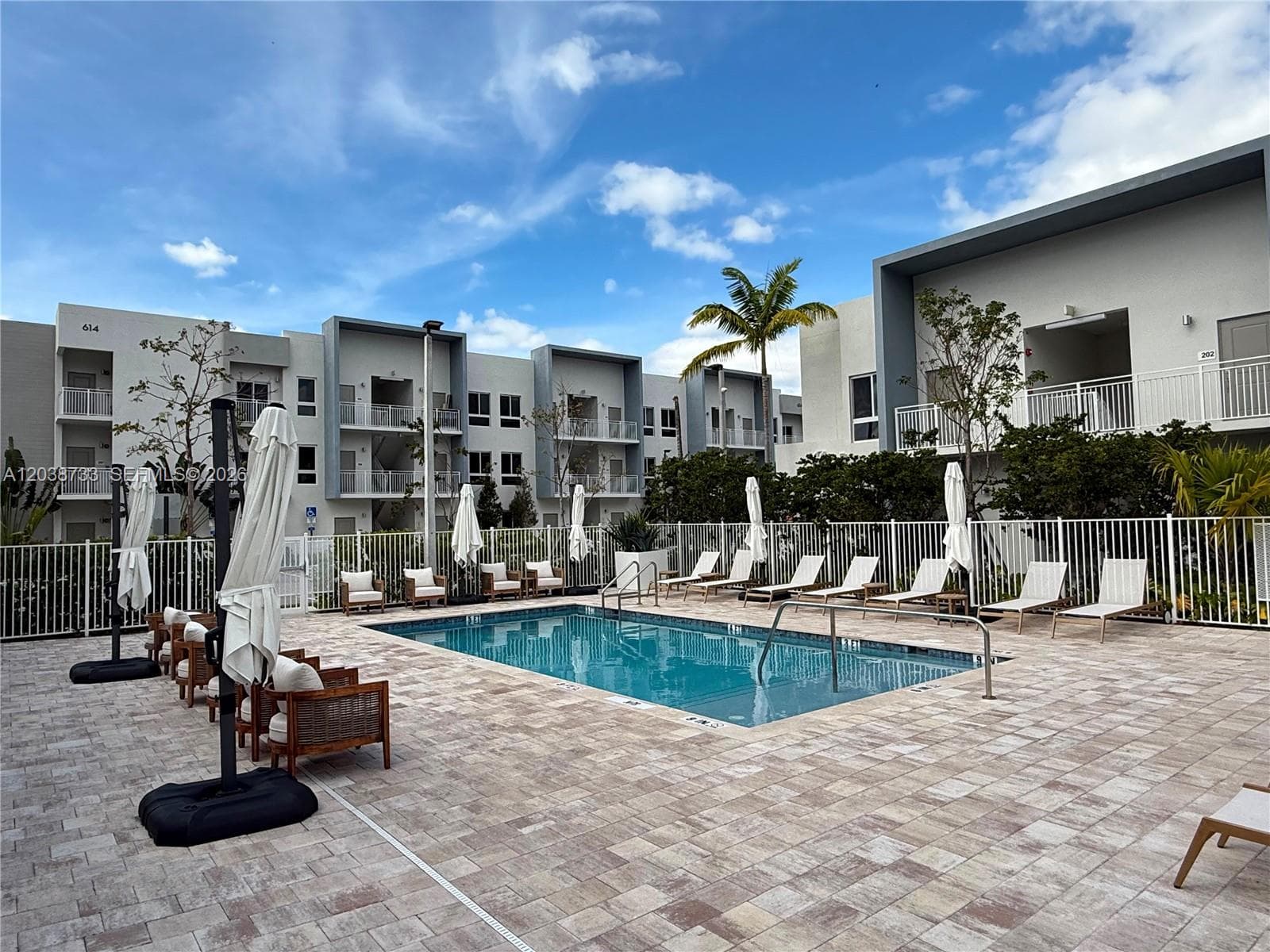 610 NE 2nd St # 305, Dania Beach, FL 33004 — zdjęcie 5