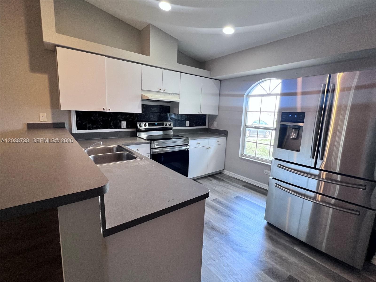 1808 SW SANTA BARBARA PL, Cape Coral, FL 33991 — zdjęcie 2