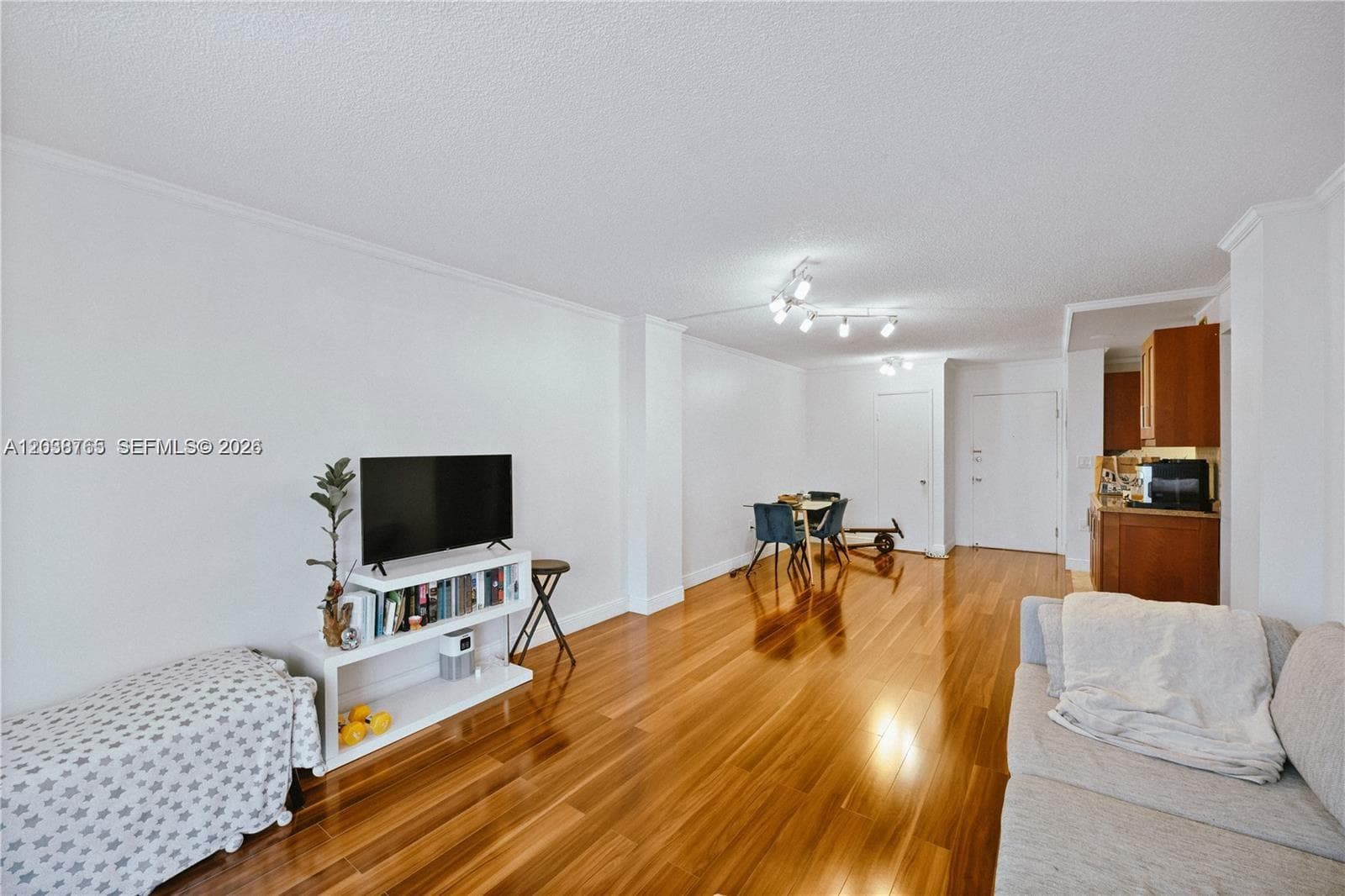 2841 NE 163rd St # 704, North Miami Beach, FL 33160 — zdjęcie 3