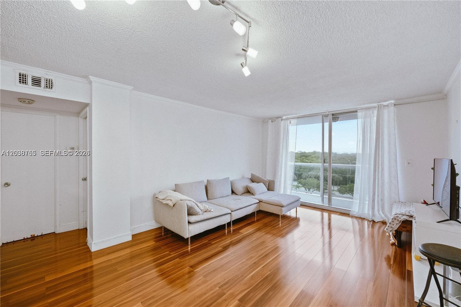 2841 NE 163rd St # 704, North Miami Beach, FL 33160 — zdjęcie 4