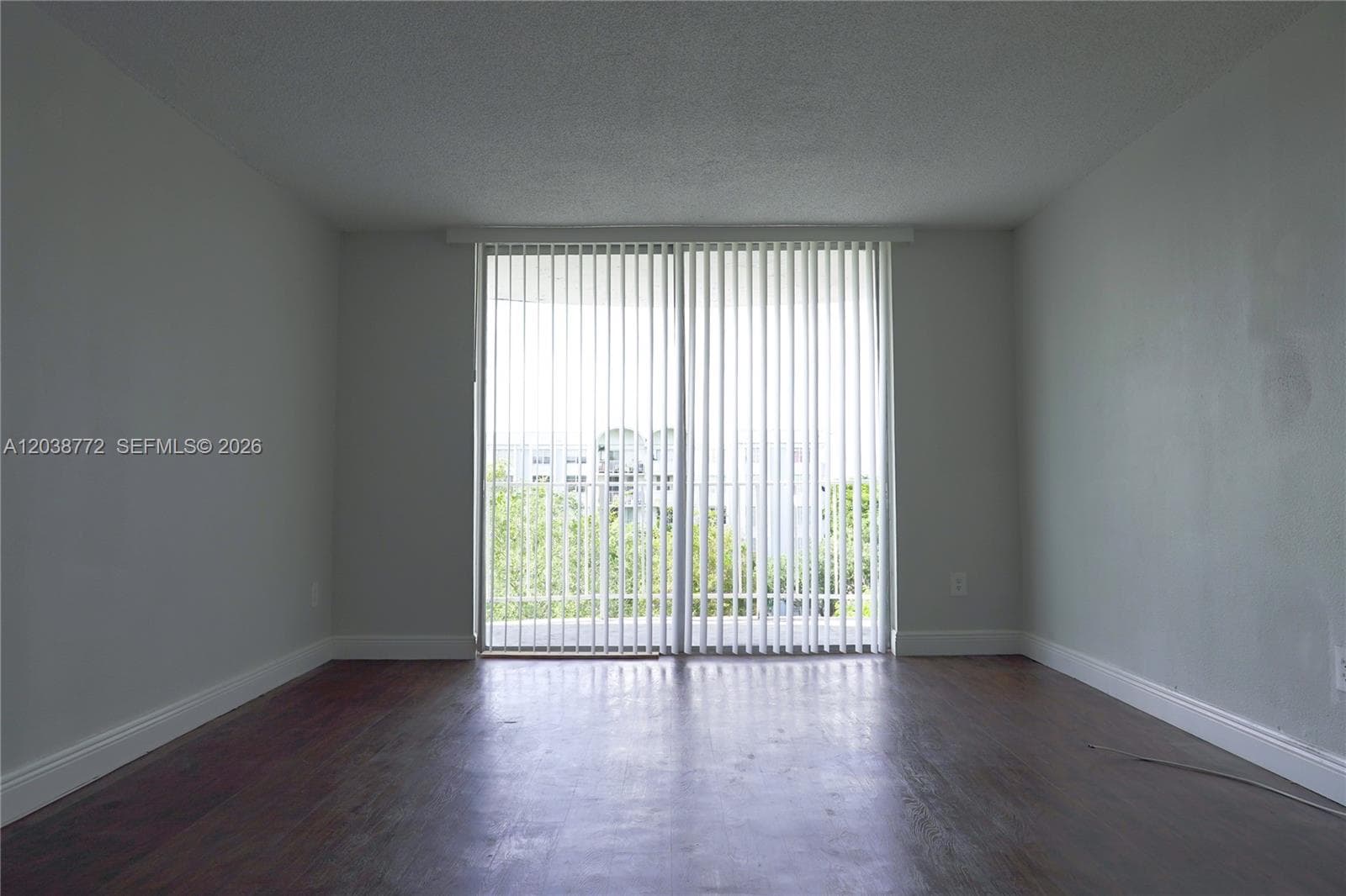 482 NW 165th St Rd # A504, Miami, FL 33169 — zdjęcie 3