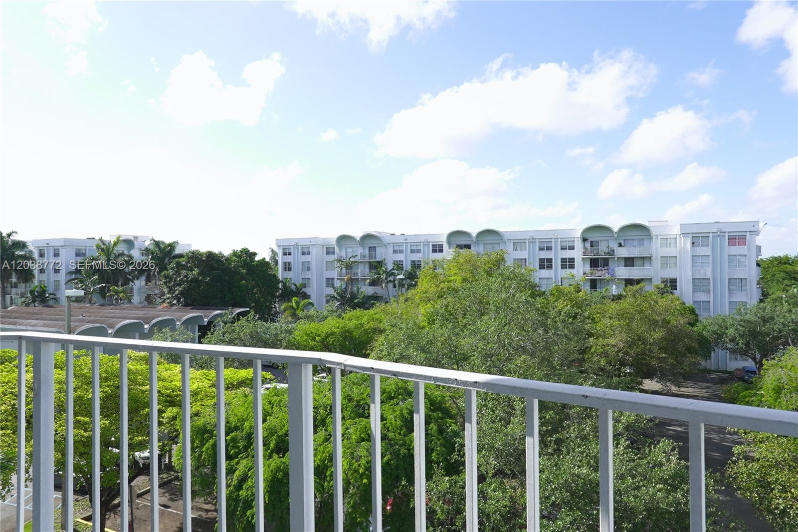 482 NW 165th St Rd # A504, Miami, FL 33169 — zdjęcie 4