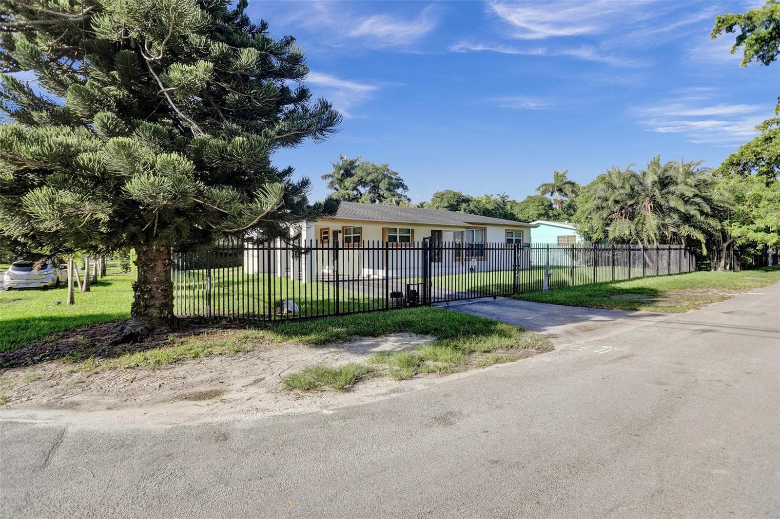 30 NE 139th Street, Miami, FL 33161 — zdjęcie 2