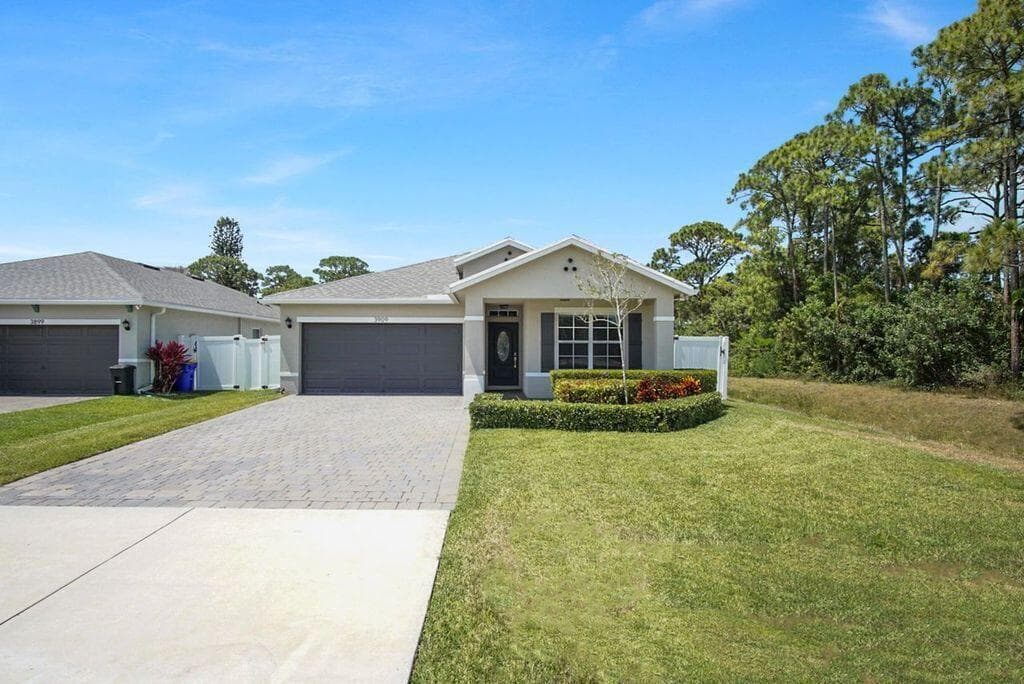 3909 SE Lee Street, Stuart, FL 34997 — zdjęcie 2