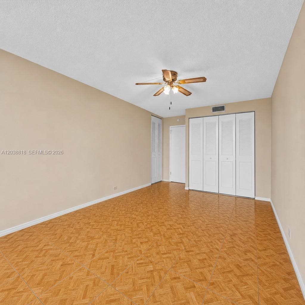 230 174th St # 404, Sunny Isles Beach, FL 33160 — zdjęcie 4