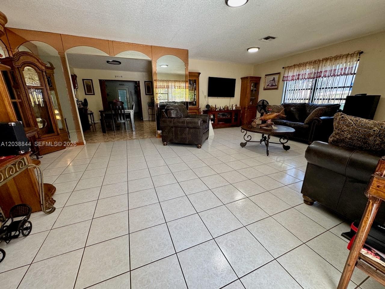 15940 NW 37th Pl, Miami Gardens, FL 33054 — zdjęcie 4