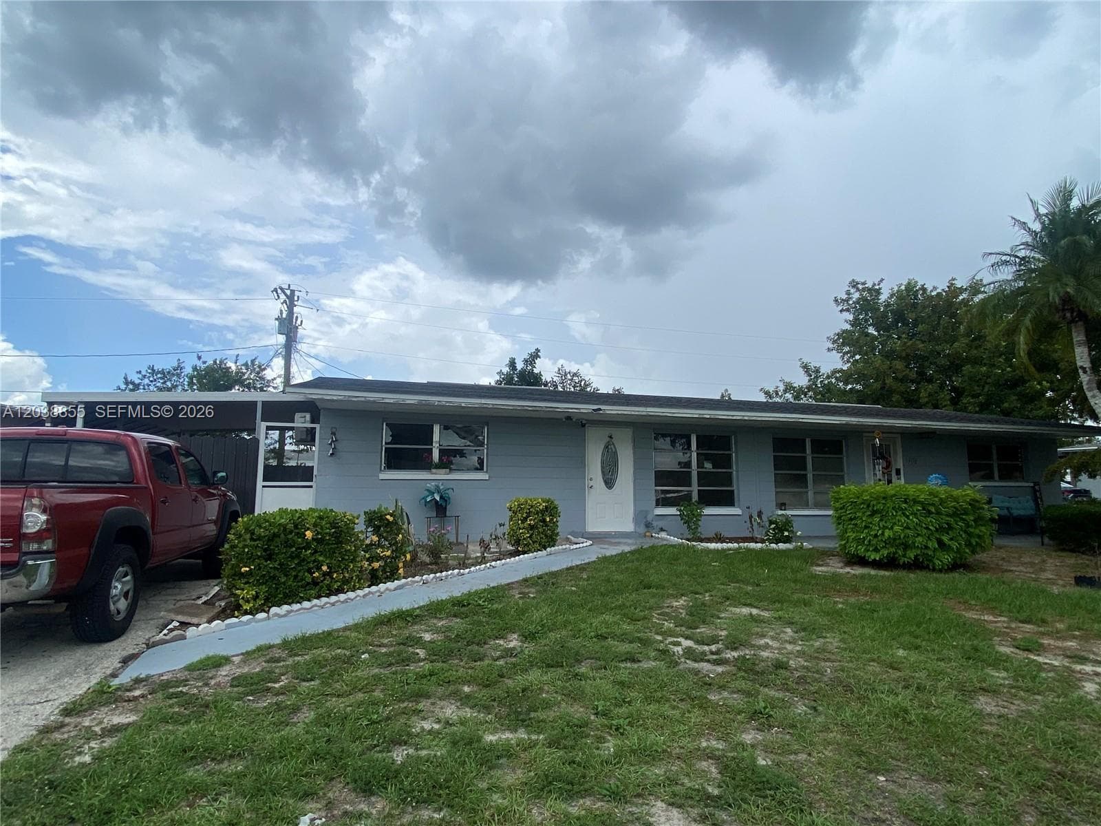 1111 N VINEYARD ST, Lehigh Acres, FL 33936 — zdjęcie 4
