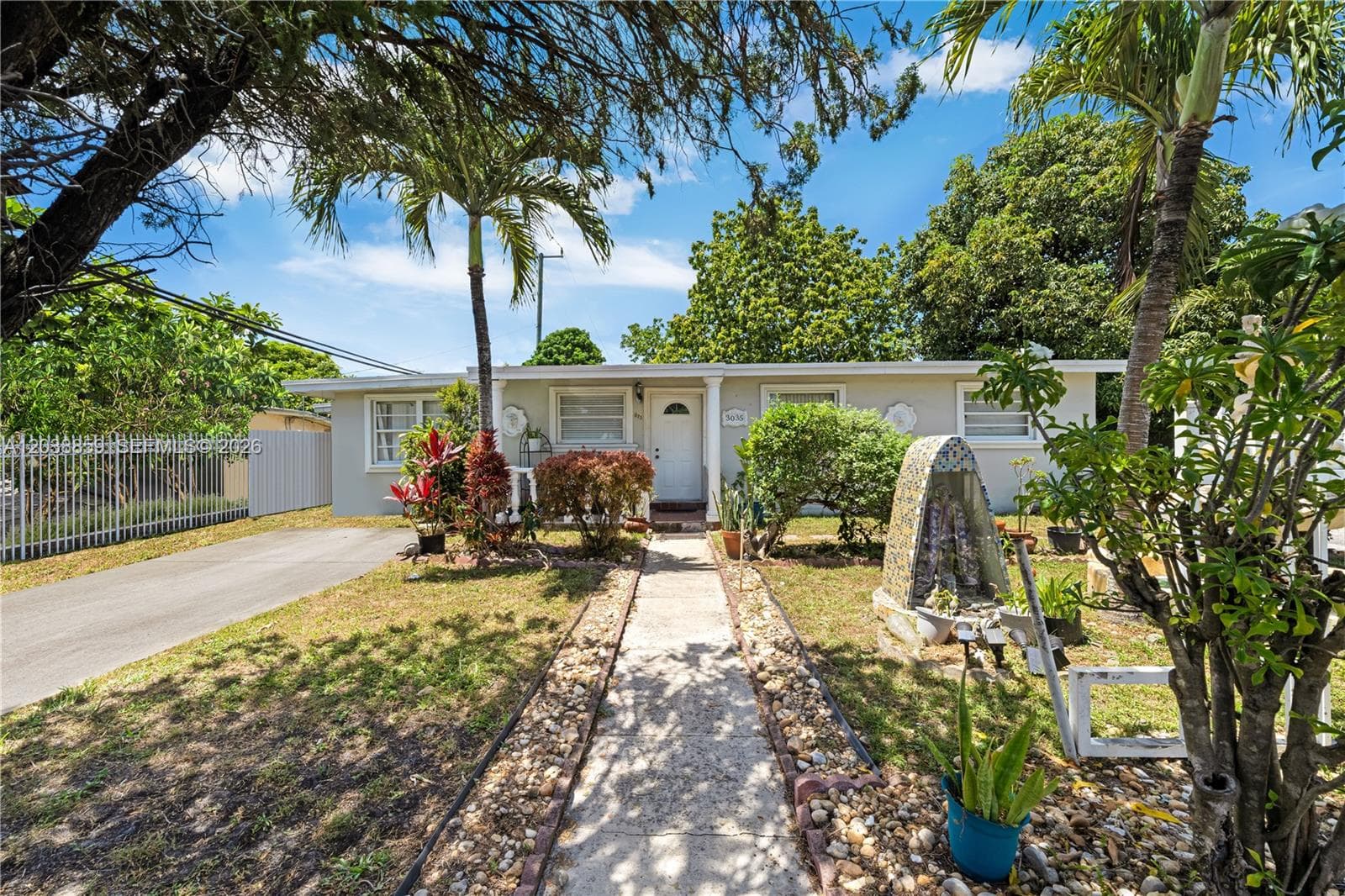 3035 NW 83 St, Miami, FL 33147 — zdjęcie 2