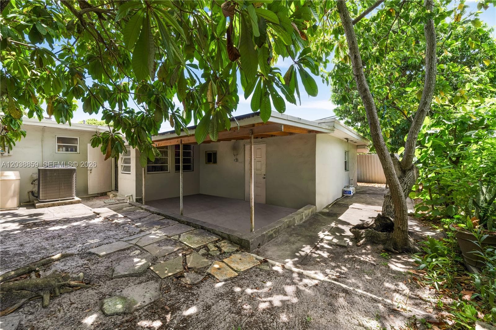 3035 NW 83 St, Miami, FL 33147 — zdjęcie 4