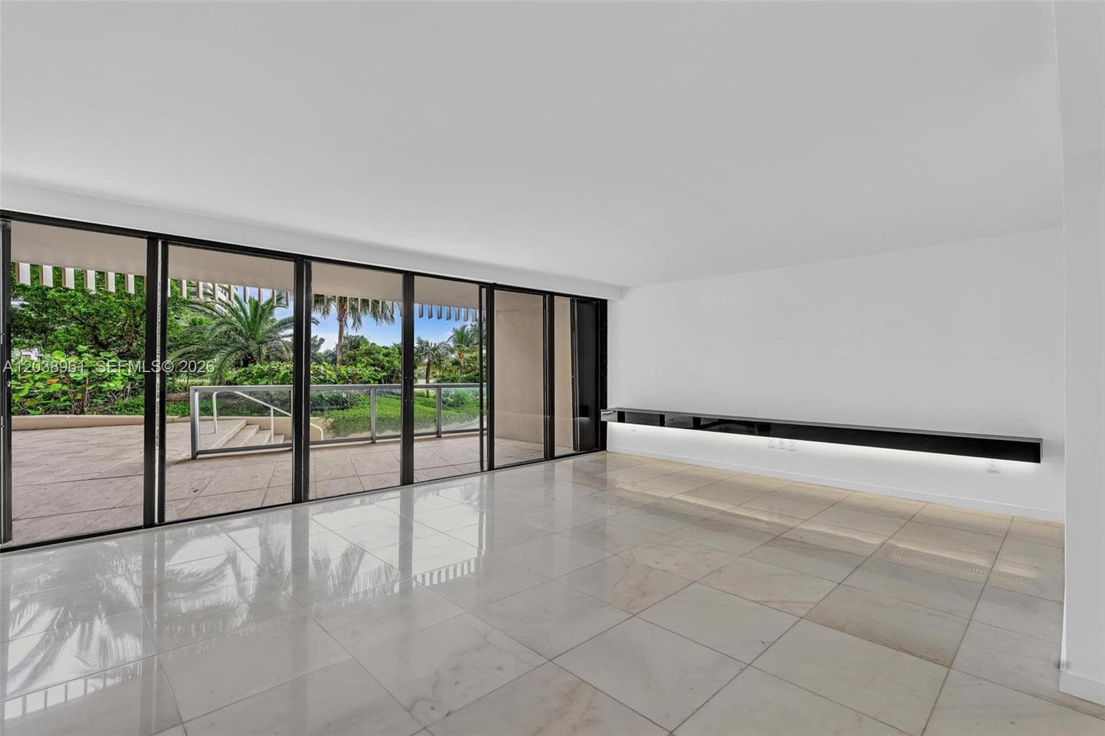 2 Grove Isle Dr # B205, Miami, FL 33133 — zdjęcie 2