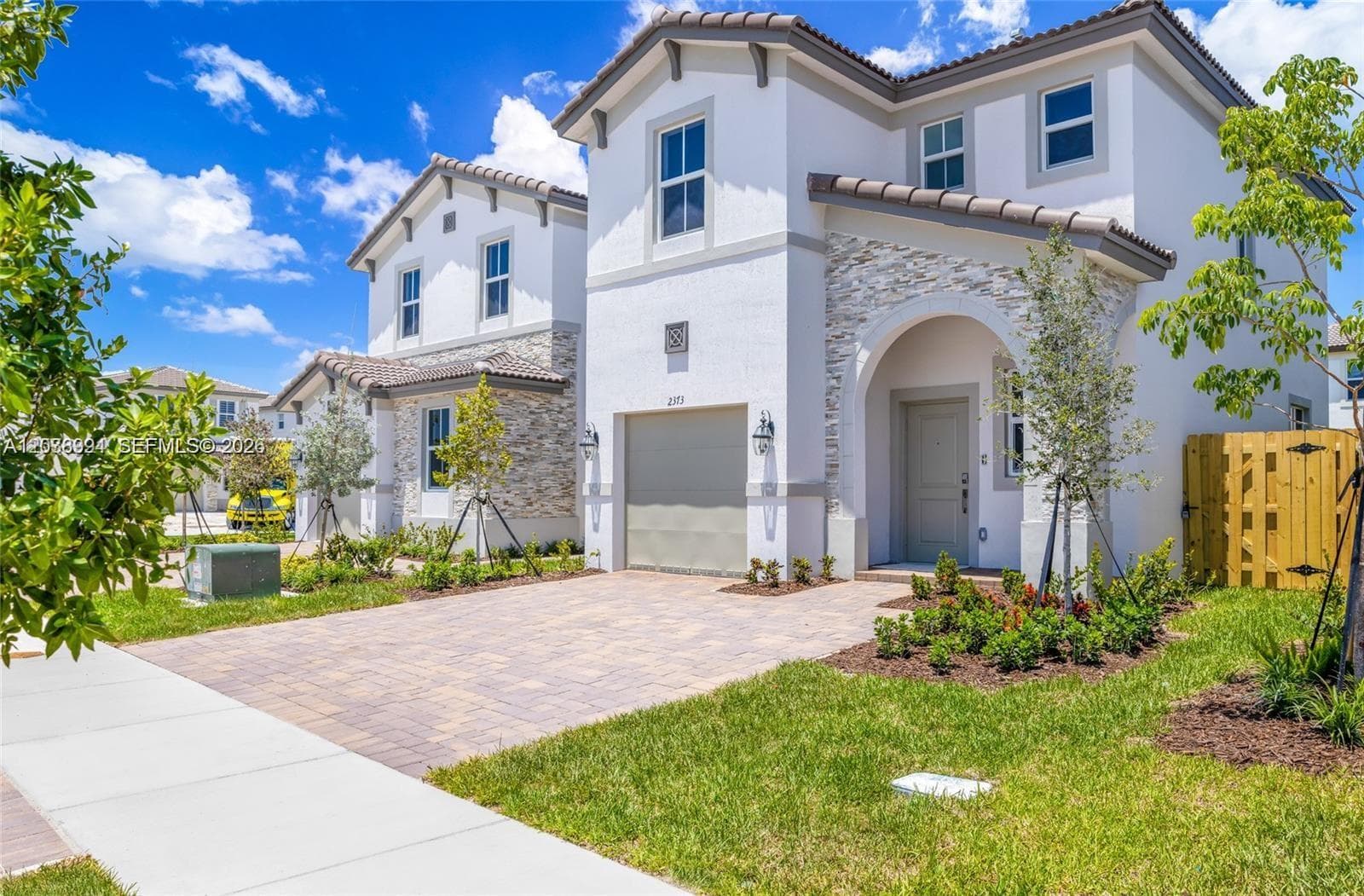 2373 NW 130th St, Miami, FL 33167 — zdjęcie 2