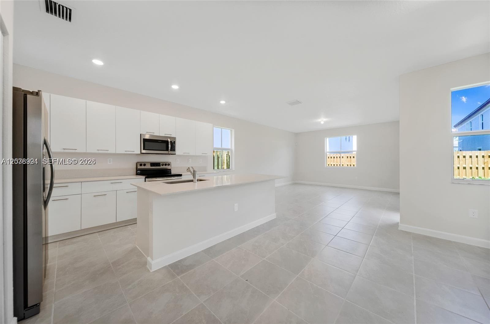 2373 NW 130th St, Miami, FL 33167 — zdjęcie 5