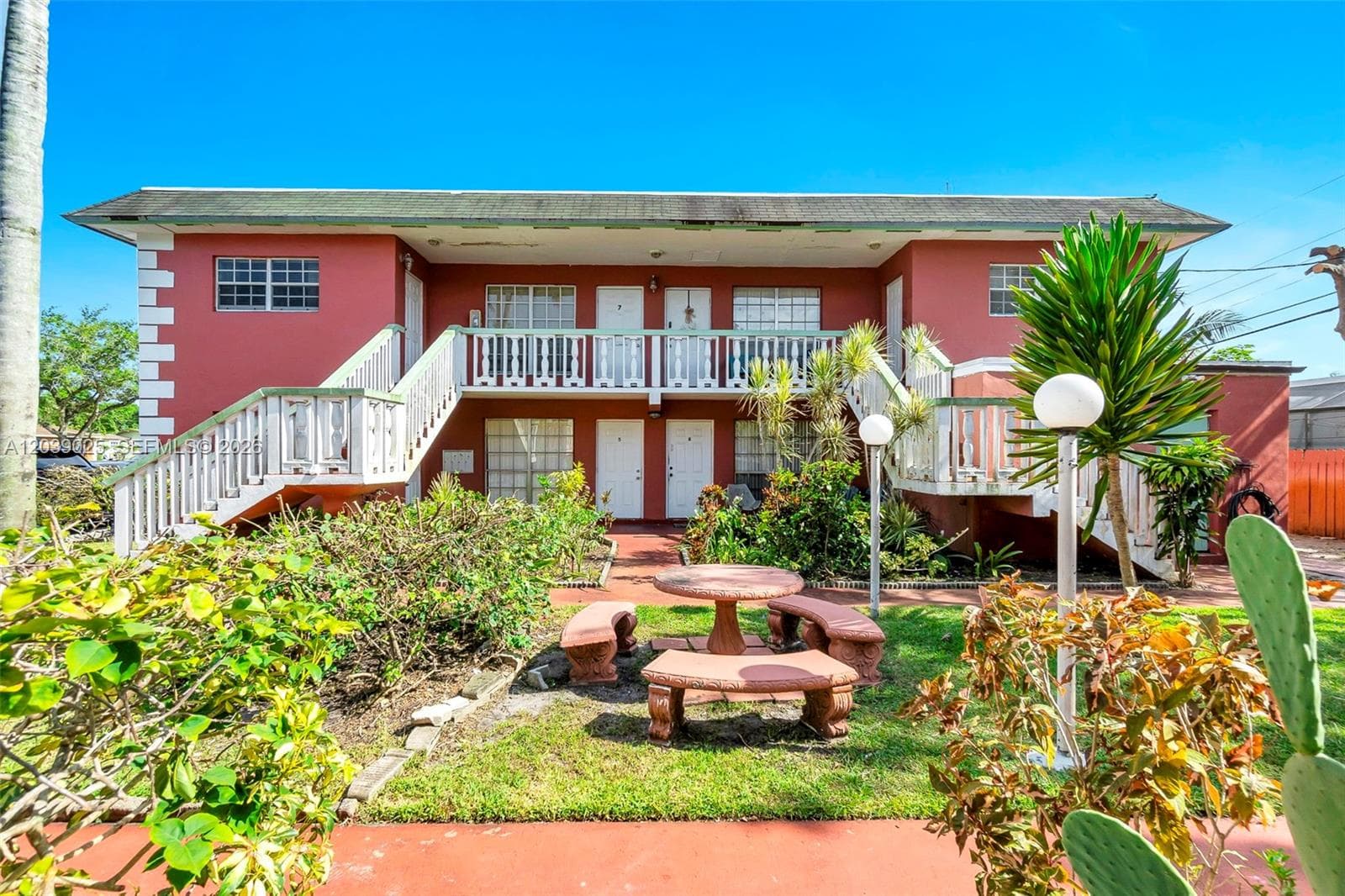 2211 NW 64th Ave, Sunrise, FL 33313