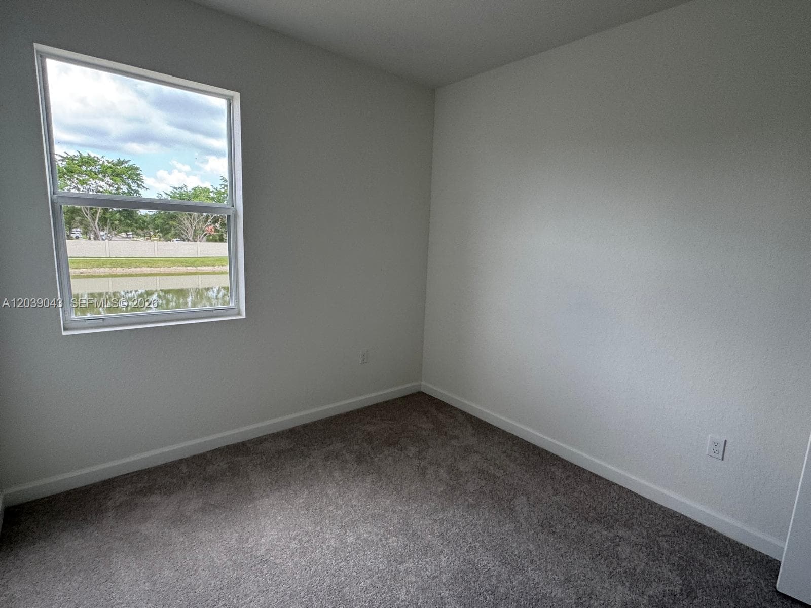 18402 SW 2nd St, Pembroke Pines, FL 33029 — zdjęcie 5