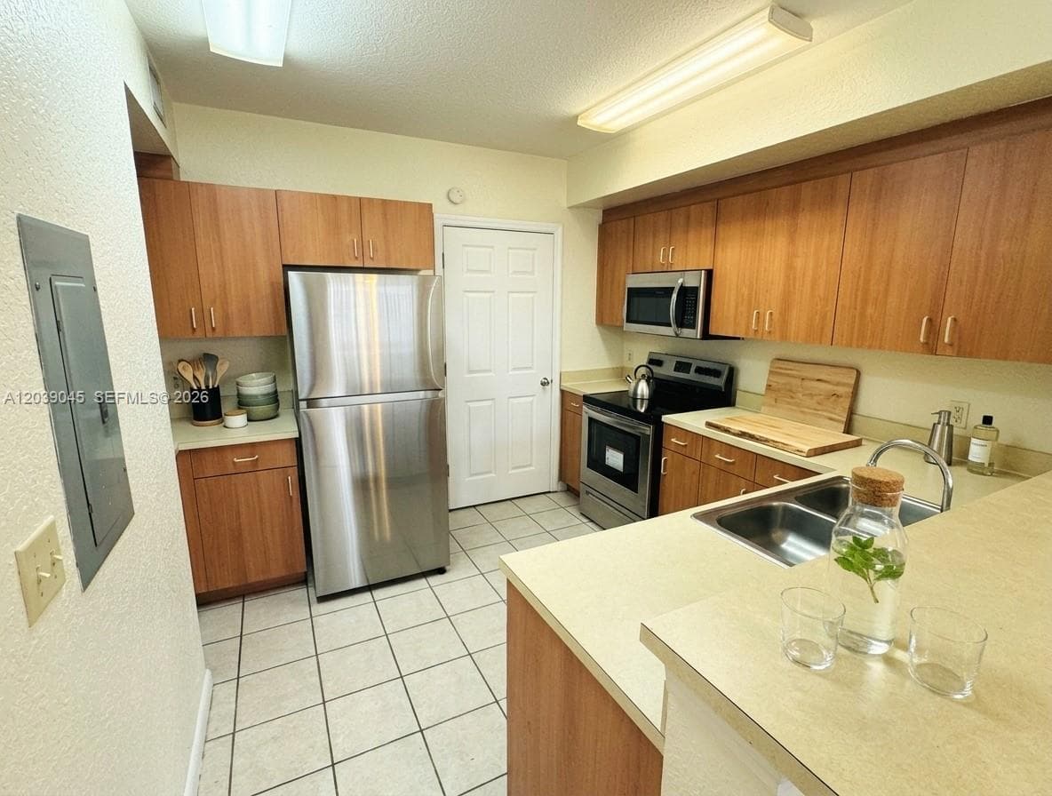 705 Belmont Ln # 705, North Lauderdale, FL 33068 — zdjęcie 4