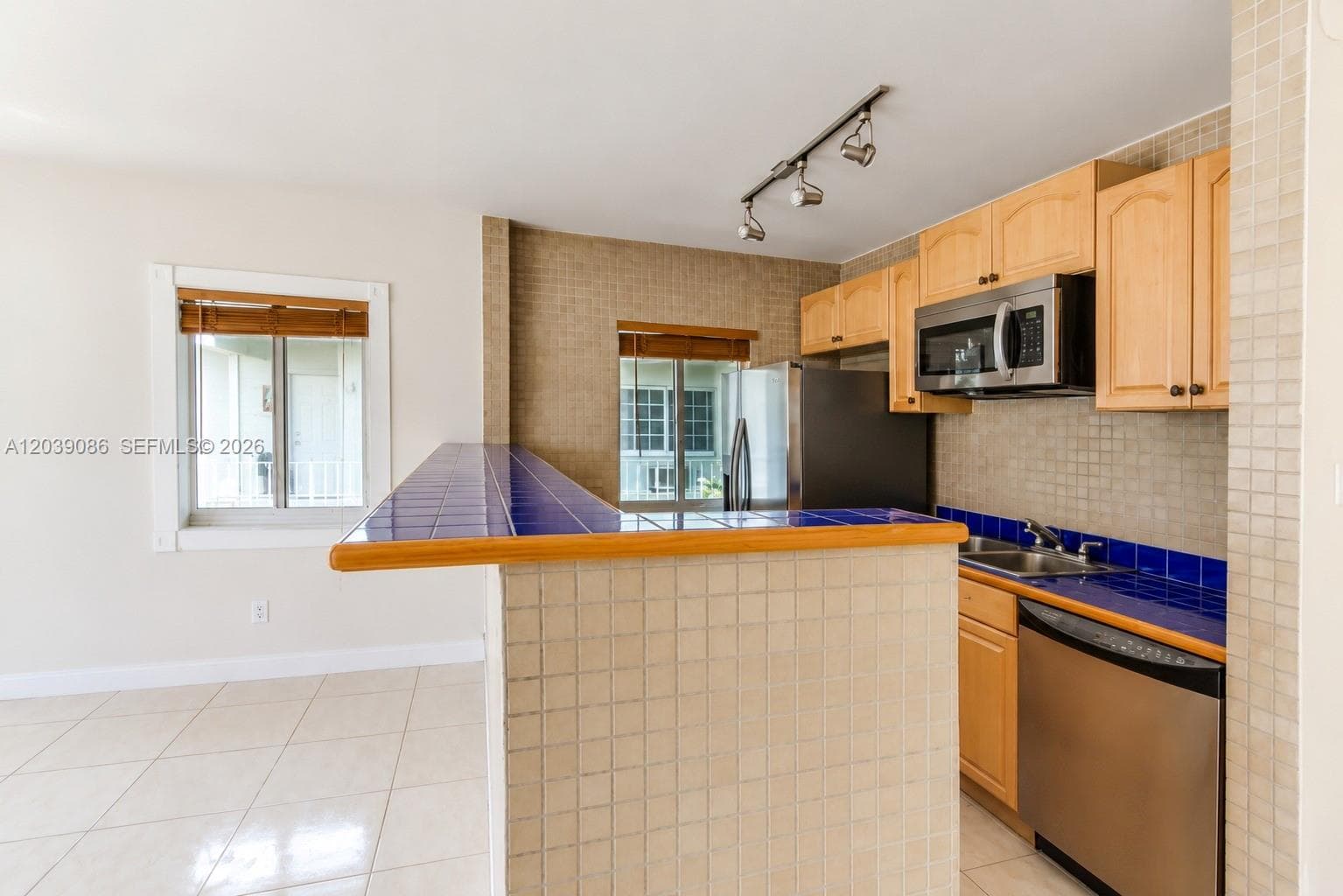 549 Meridian Ave # 12, Miami Beach, FL 33139 — zdjęcie 3