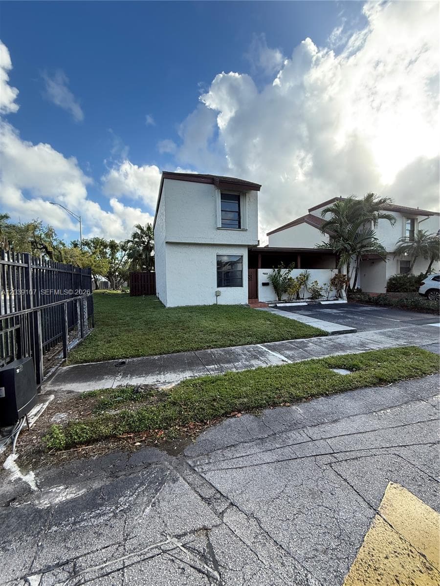 9700 NW 6th Ln # 9700, Miami, FL 33172 — zdjęcie 3