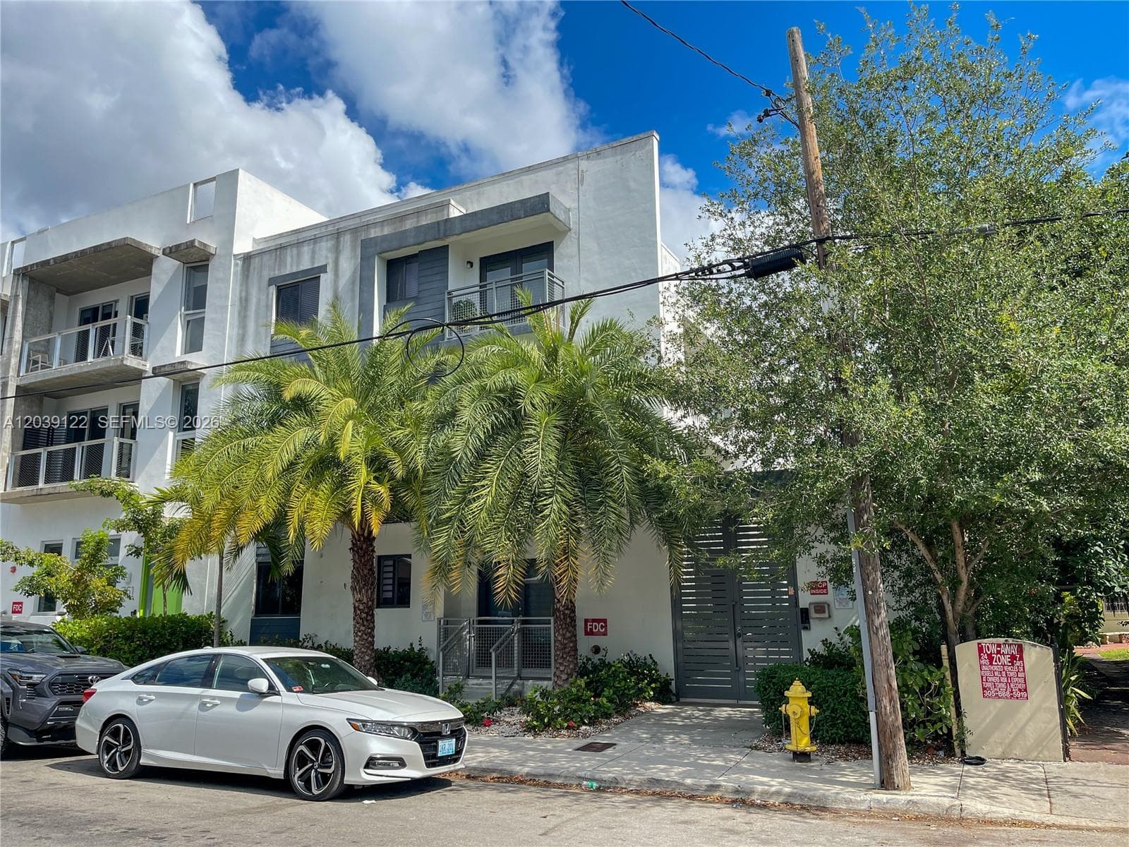 761 NW 1st St, Miami, FL 33128 — zdjęcie 3